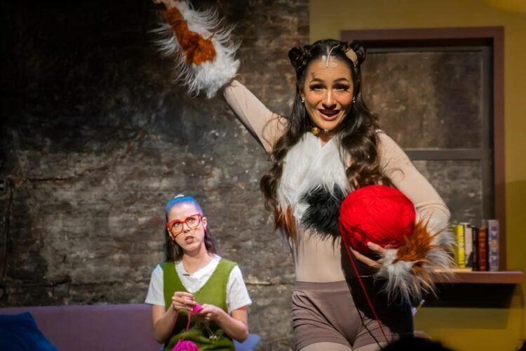 oh-karen-contenido-ts OH KAREN! "LA HISTORIA DE UNA GATA"