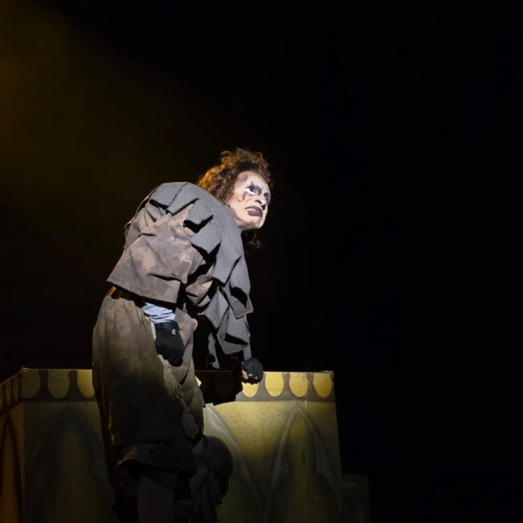 notre-dame-cont 1 NOTRE DAME DE PARIS